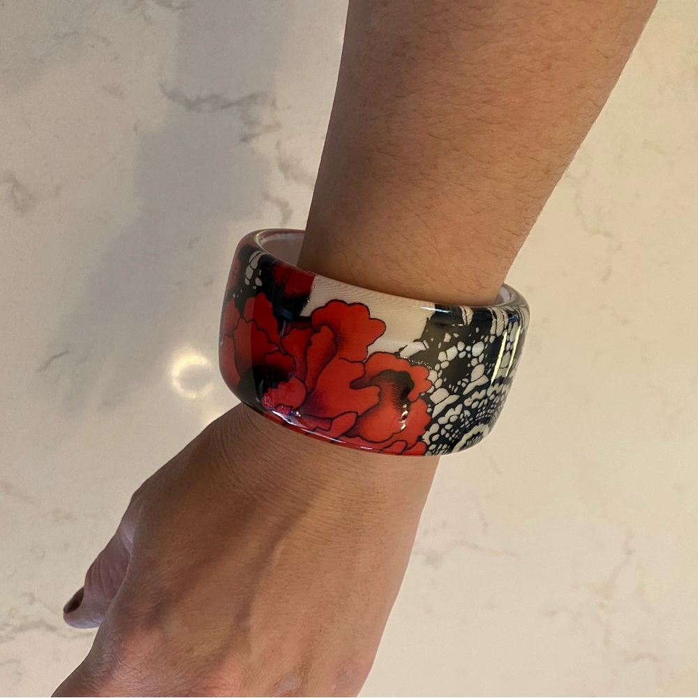 Acrylic Chunky Bangle with Floral black white red print
